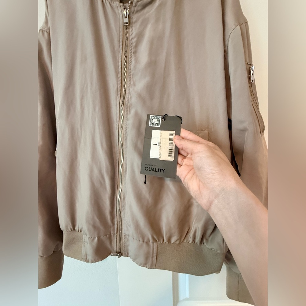 ✨ Kuwalla Tee Neutral Tan Beige Full Zip Bomber Jacket Utility Pocket Size L 🧥❤️ - Picture 14 of 16